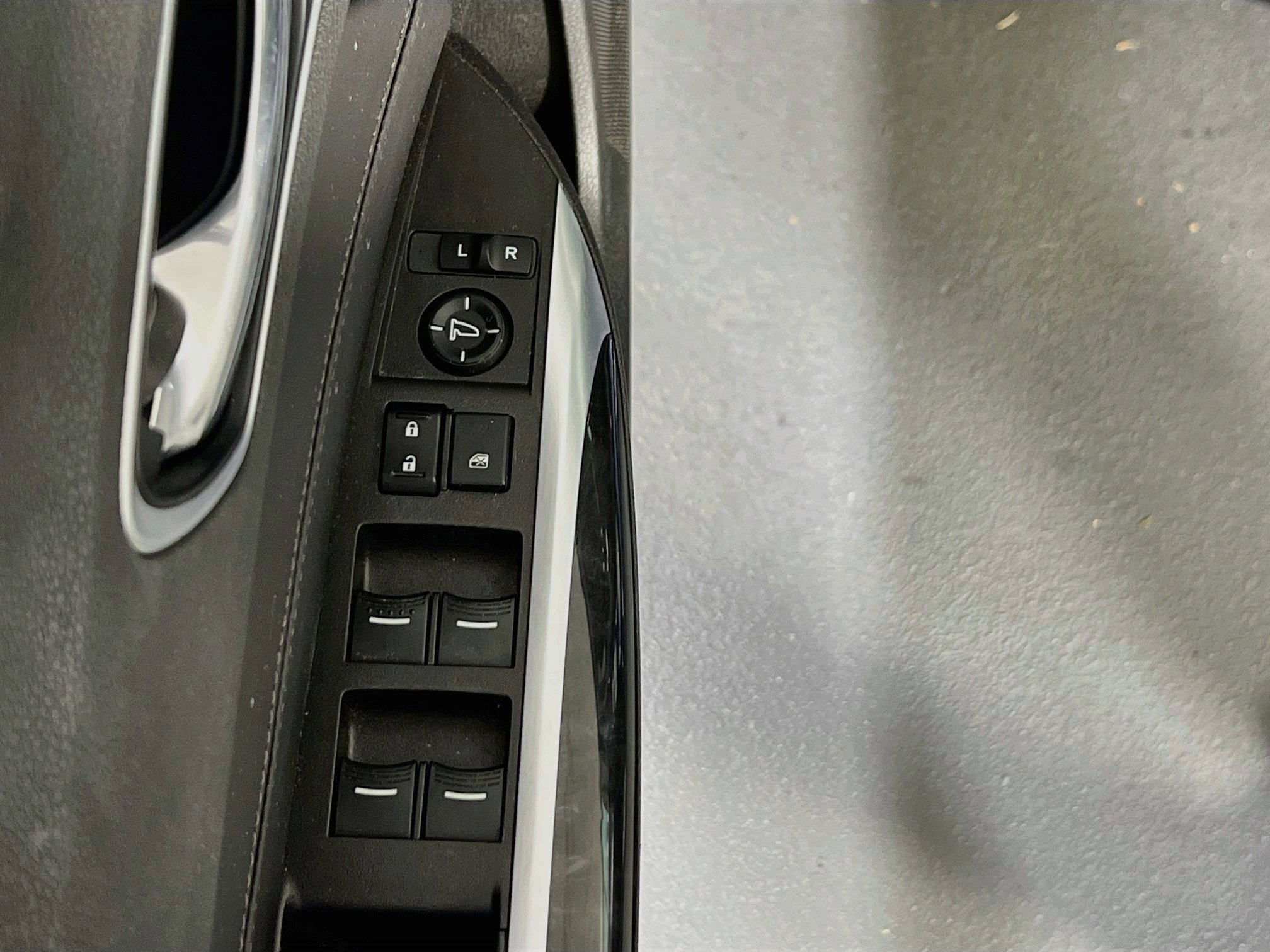 Used 2019 Acura TLX w/ Technology Package FWD image 17