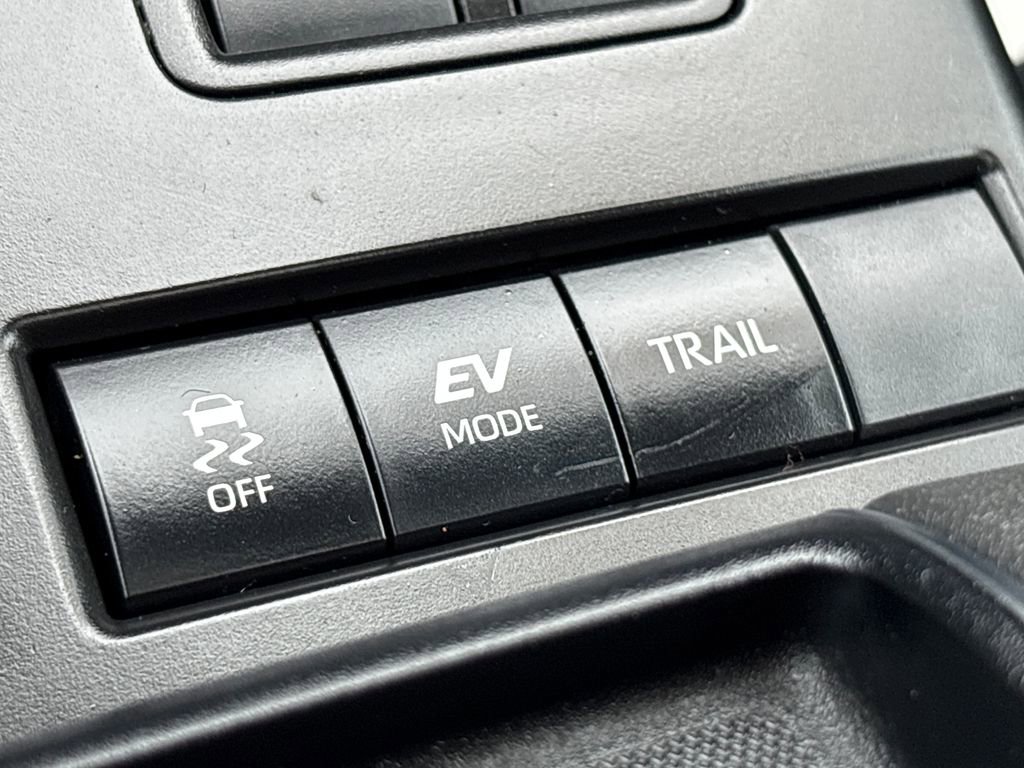 Used 2022 Toyota Highlander XLE AWD/4WD image 20
