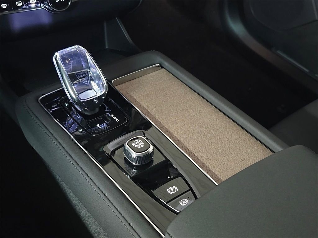 New 2026 Volvo XC90 T8 Plus image 27