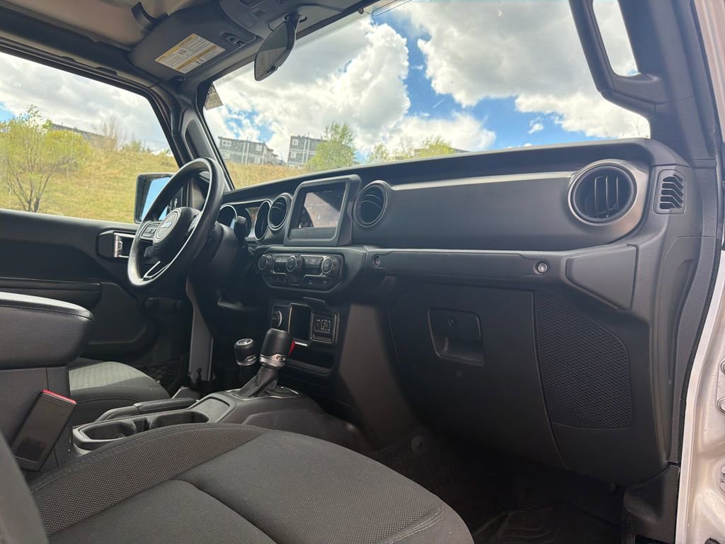 Used 2023 Jeep Gladiator Sport image 31