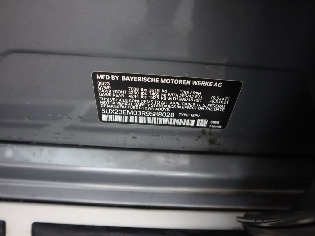 Used 2024 BMW X7 xDrive40i w/ Climate Comfort Package image 39