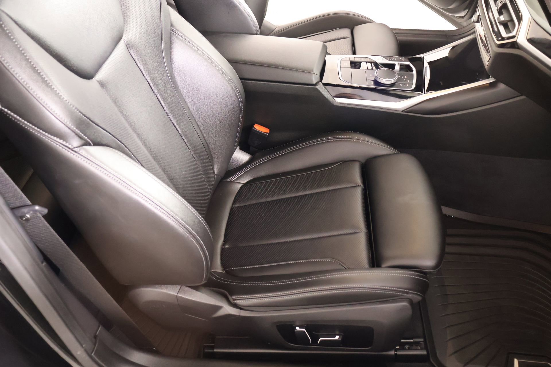 Used 2024 BMW 230i xDrive 230i xDrive w/ Convenience Package image 14