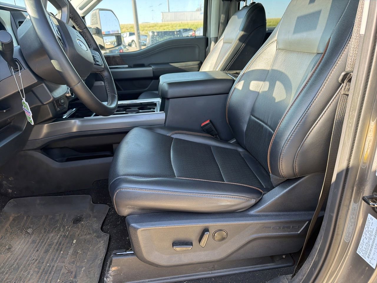 Used 2025 Ford F250 Lariat w/ Lariat Ultimate Package AWD/4WD image 21
