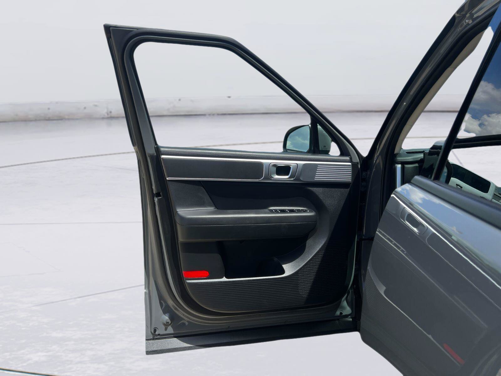 Used 2024 Hyundai Santa Fe SE FWD image 10