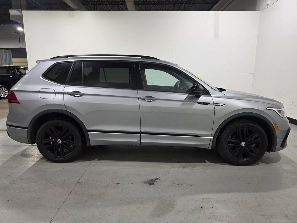 Used 2022 Volkswagen Tiguan SE R-Line image 5