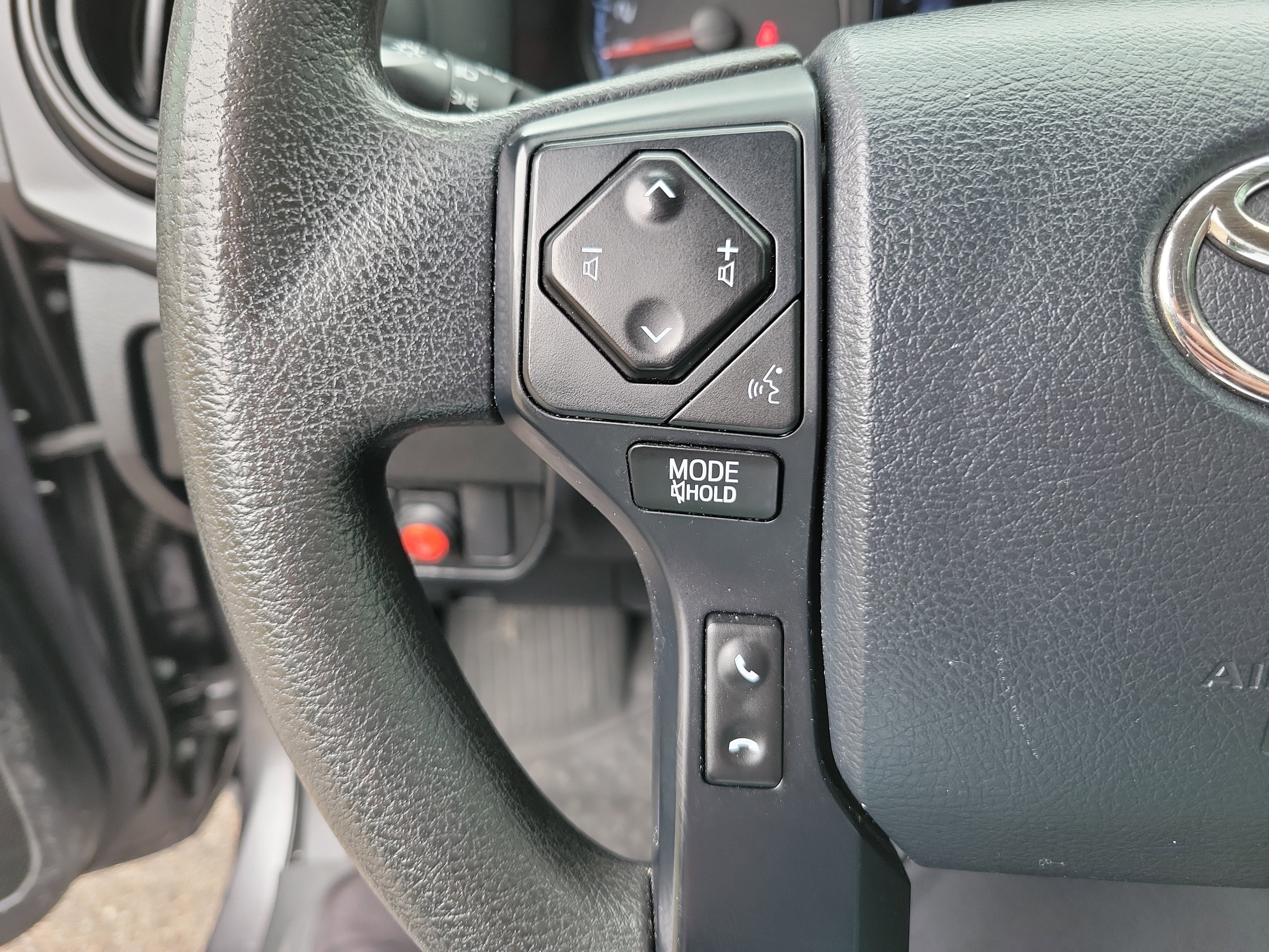 Used 2020 Toyota Tacoma SR w/ SR Convenience Package image 12