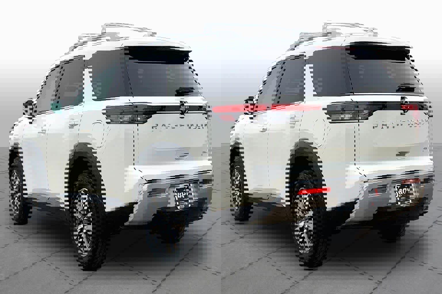 Used 2024 Nissan Pathfinder SL FWD image 12