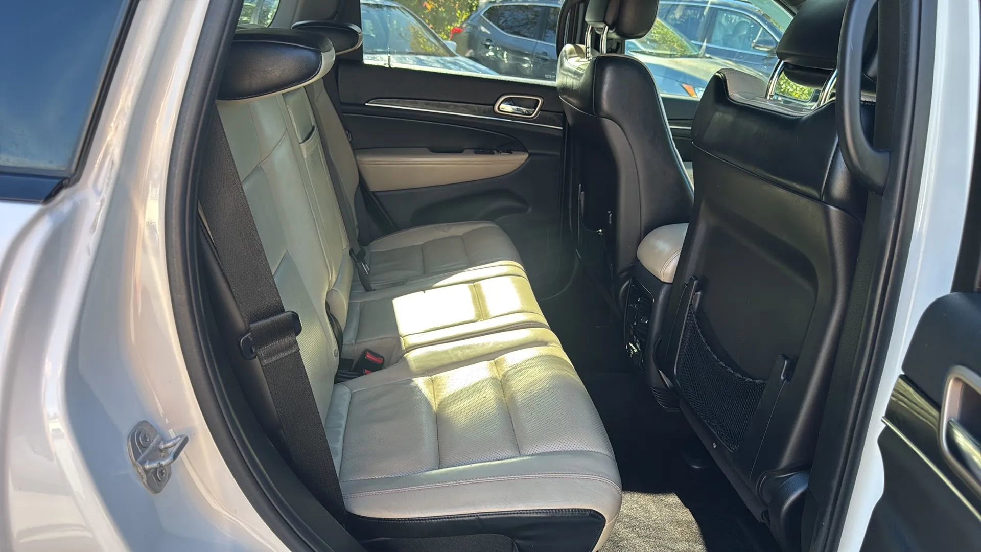 Used 2016 Jeep Grand Cherokee Limited 75th Anniversary image 13