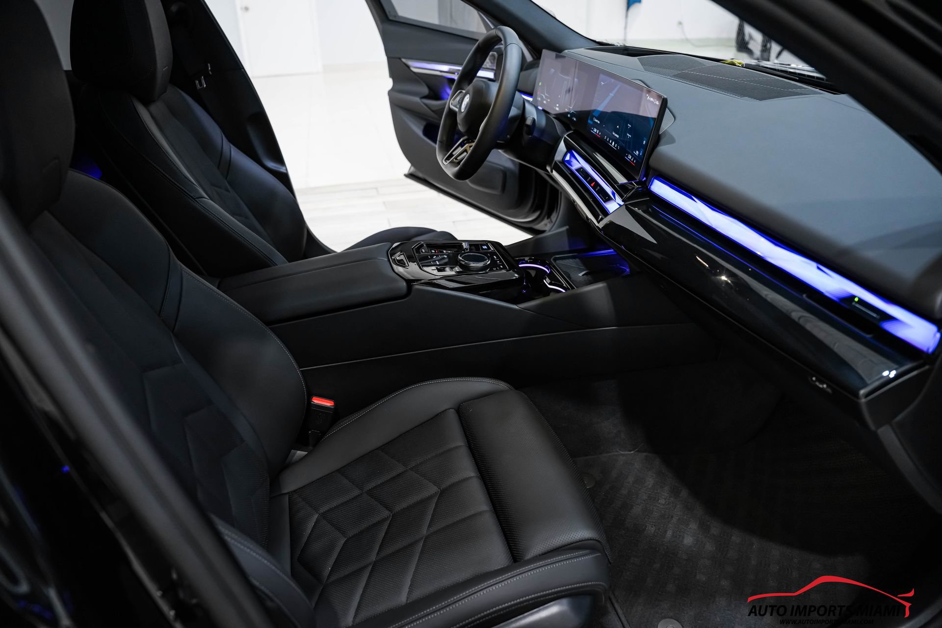 Used 2025 BMW i5 xDrive40 w/ M Sport Package AWD/4WD image 11