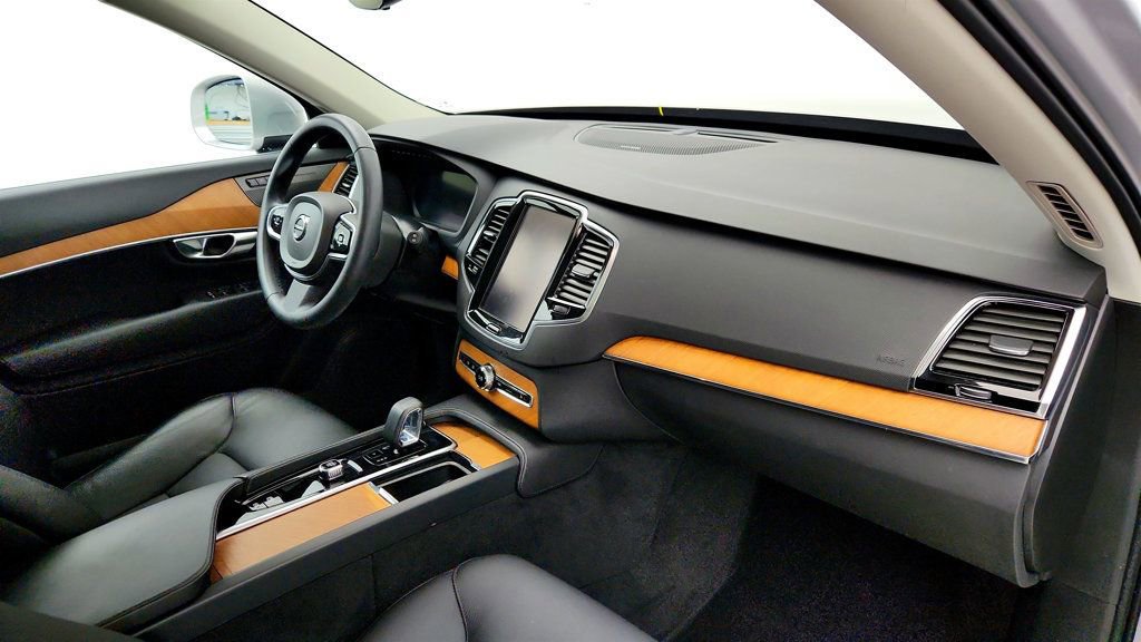 Used 2023 Volvo XC90 B6 Plus w/ Protection Package Premier AWD/4WD image 26