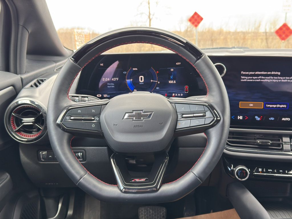 Used 2024 Chevrolet Equinox EV RS FWD image 28