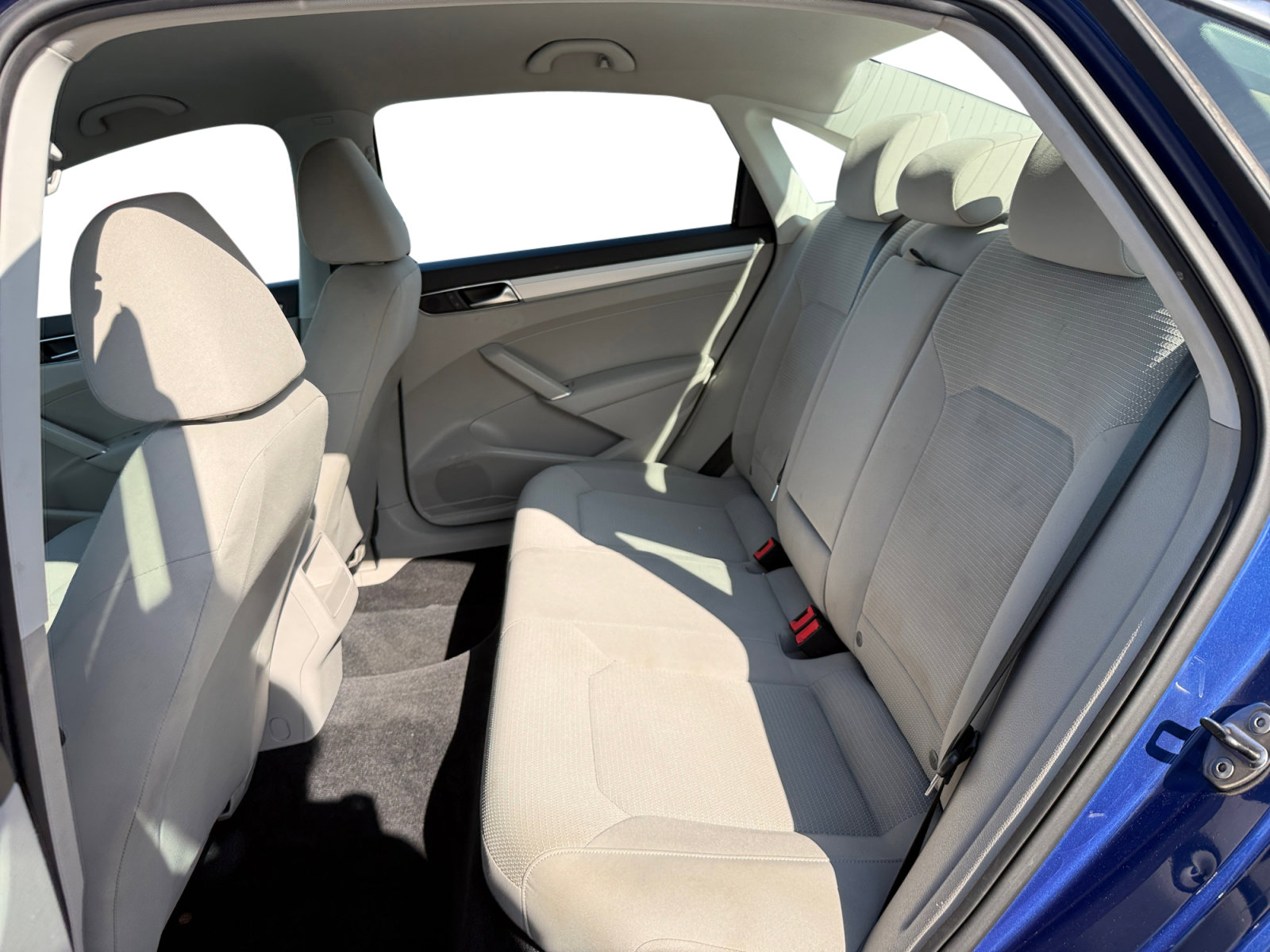 Used 2016 Volkswagen Passat 1.8T S image 16