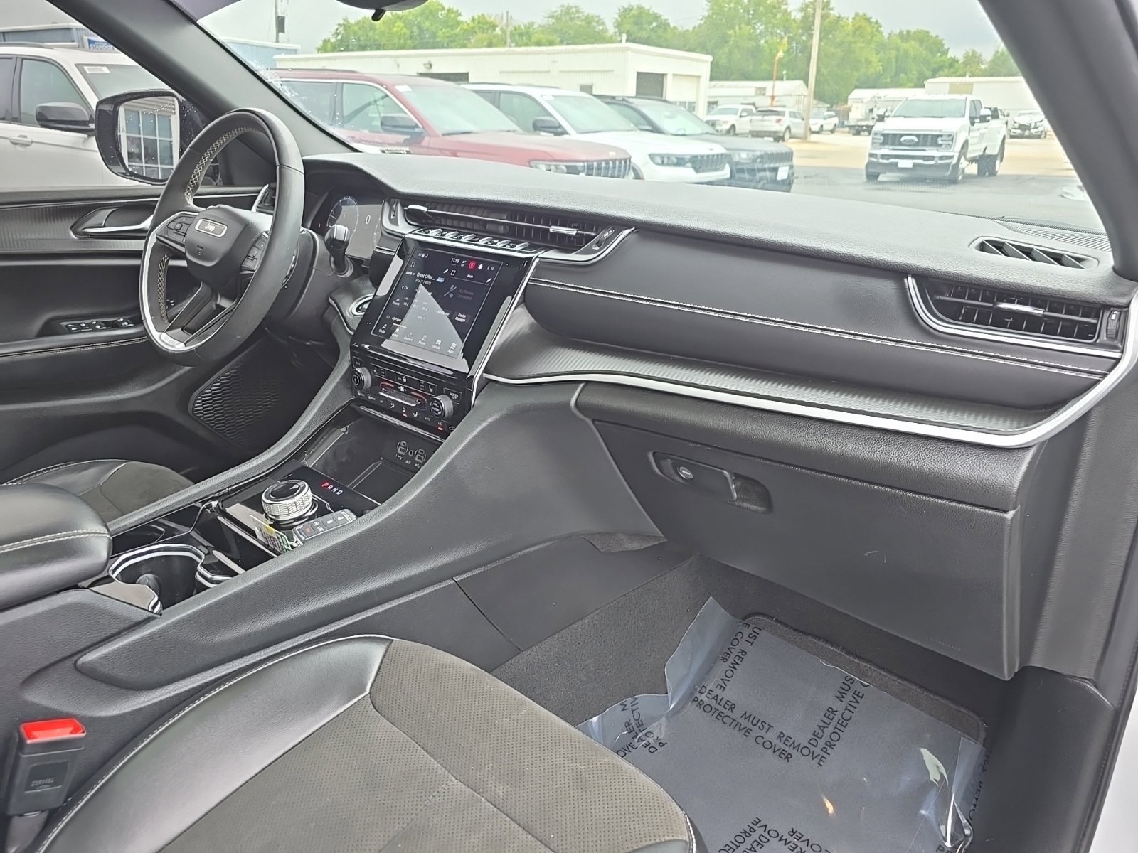 Used 2023 Jeep Grand Cherokee Altitude AWD/4WD image 49