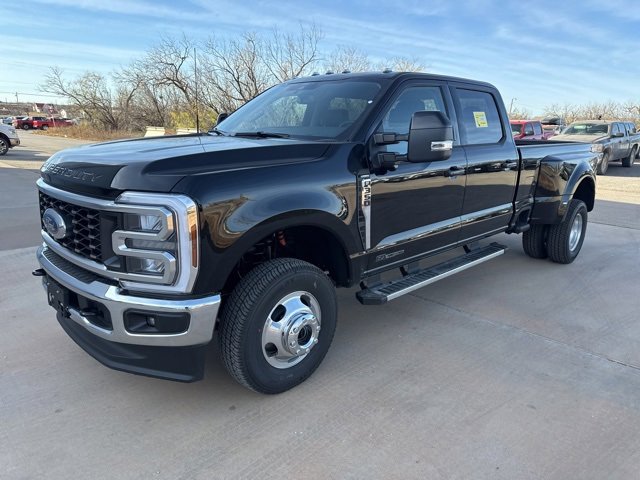 New 2026 Ford F350 Lariat w/ FX4 Off-Road Package image 3