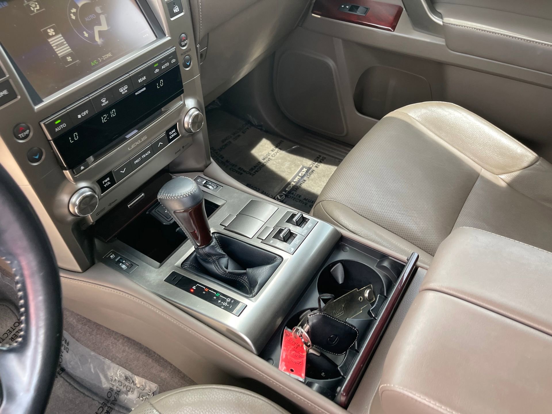 Used 2018 Lexus GX 460 Premium AWD/4WD image 17