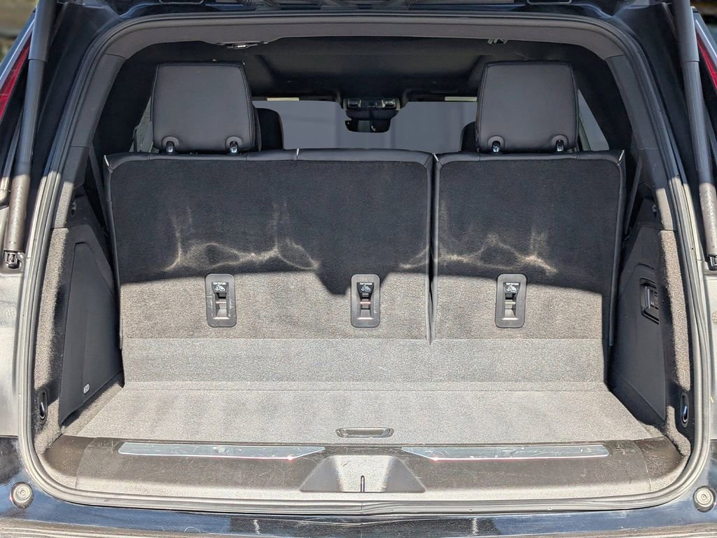 Used 2023 Cadillac Escalade Premium Luxury image 21