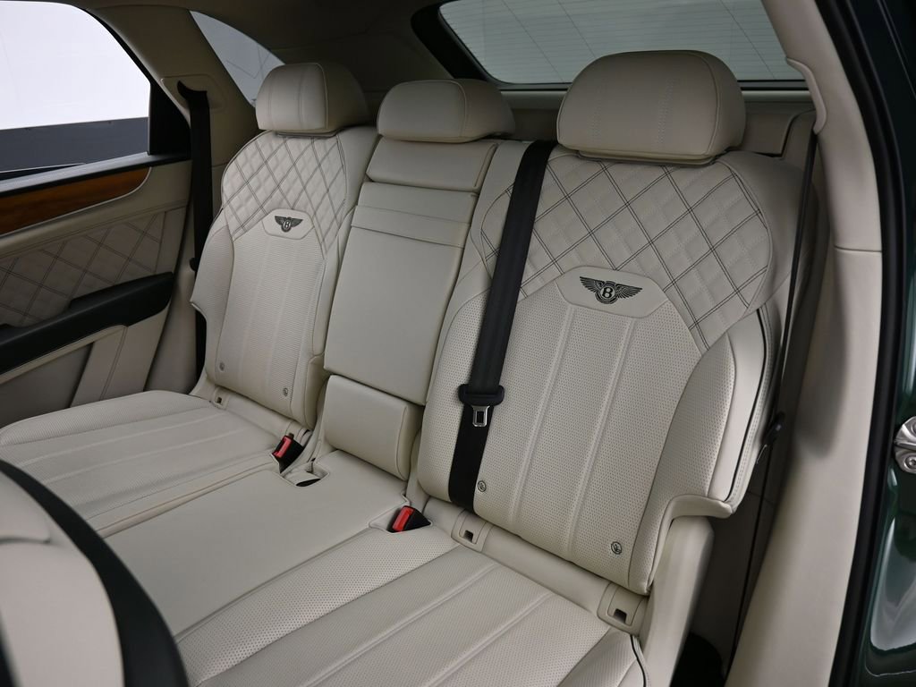 Used 2022 Bentley Bentayga AWD/4WD image 25