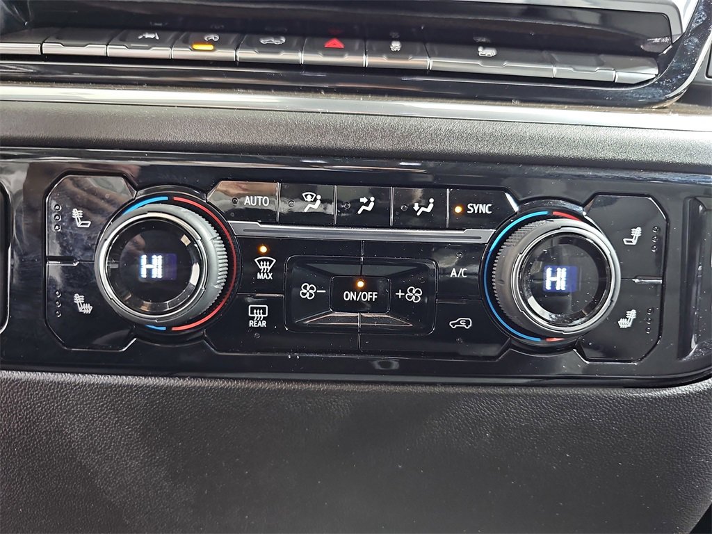 Certified 2025 Chevrolet Silverado 1500 LT image 30