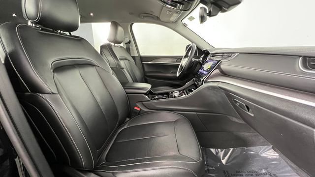 Used 2022 Jeep Grand Cherokee L Limited image 20