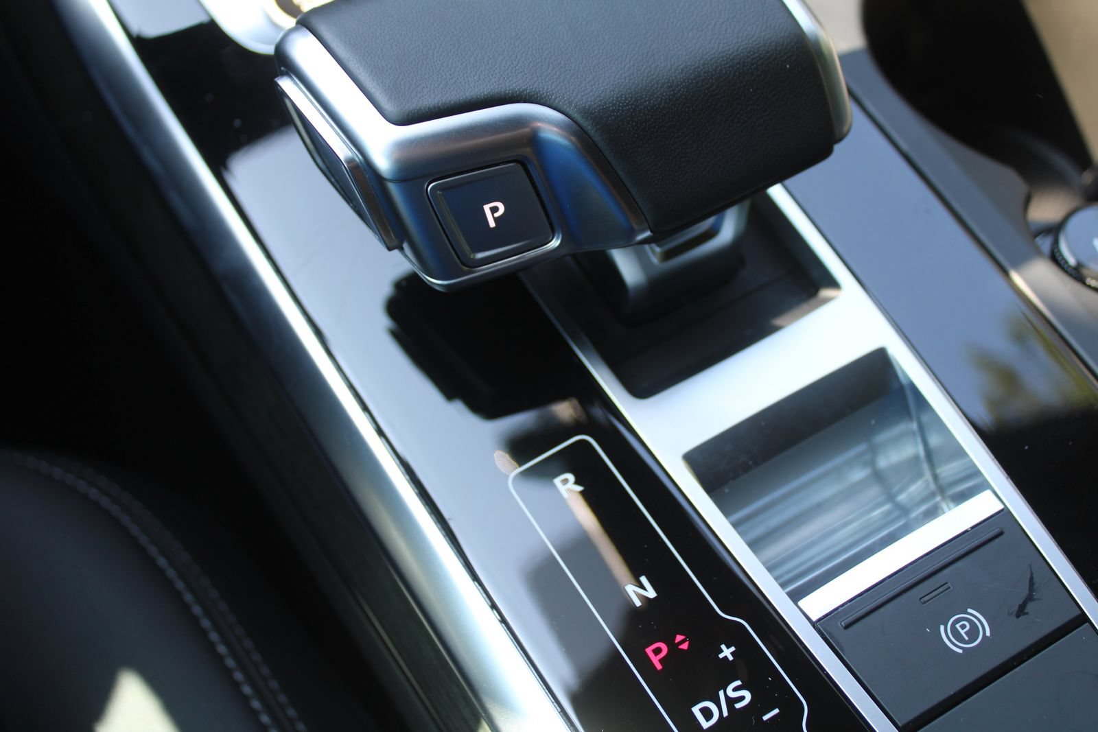 Used 2025 Audi Q7 3.0T Premium AWD/4WD image 42