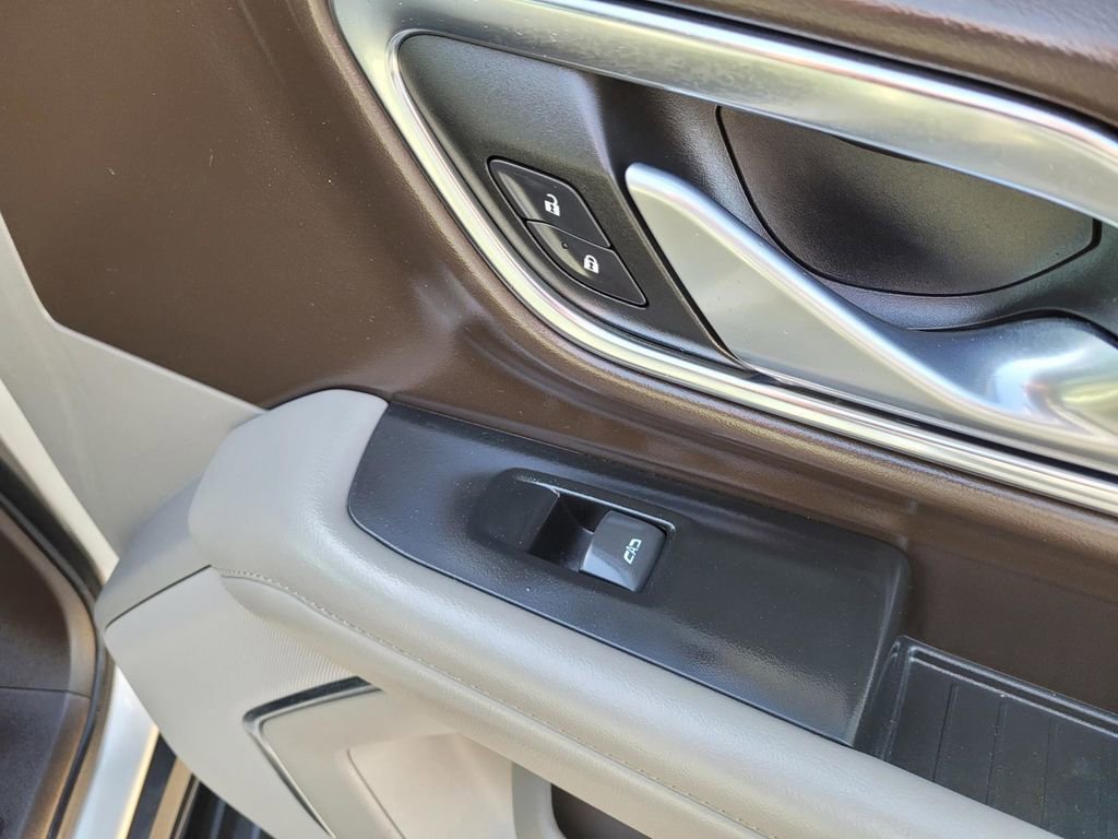 Used 2022 GMC Yukon XL SLE w/ Gmc Pro Safety Plus Package image 8