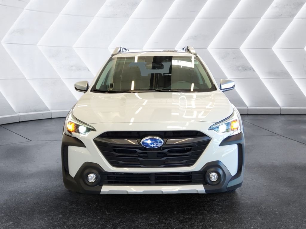 Used 2025 Subaru Outback Touring XT AWD/4WD image 2