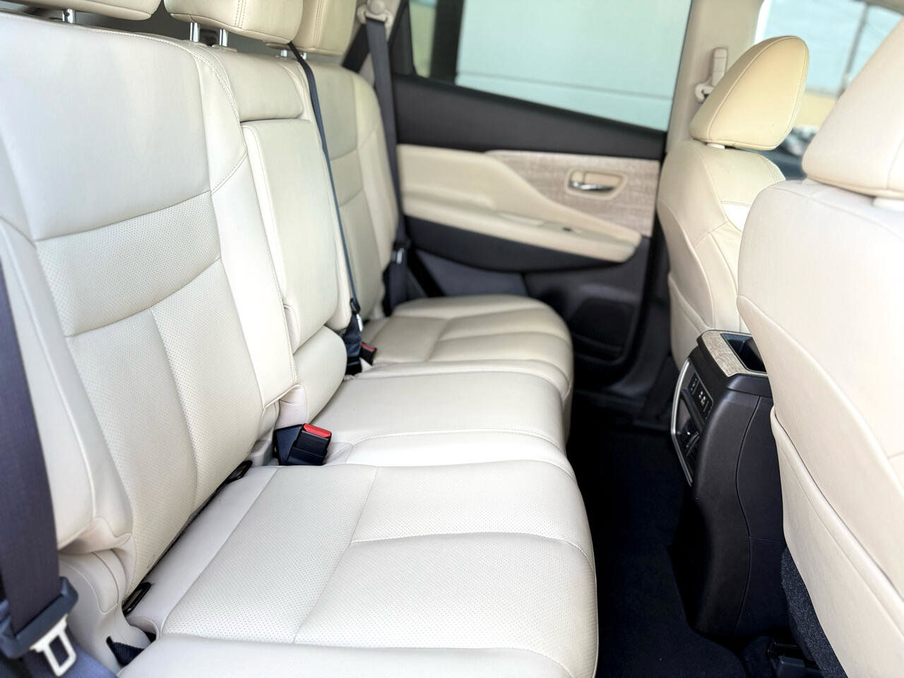 Used 2023 Nissan Murano SL w/ SL Moonroof Package image 16