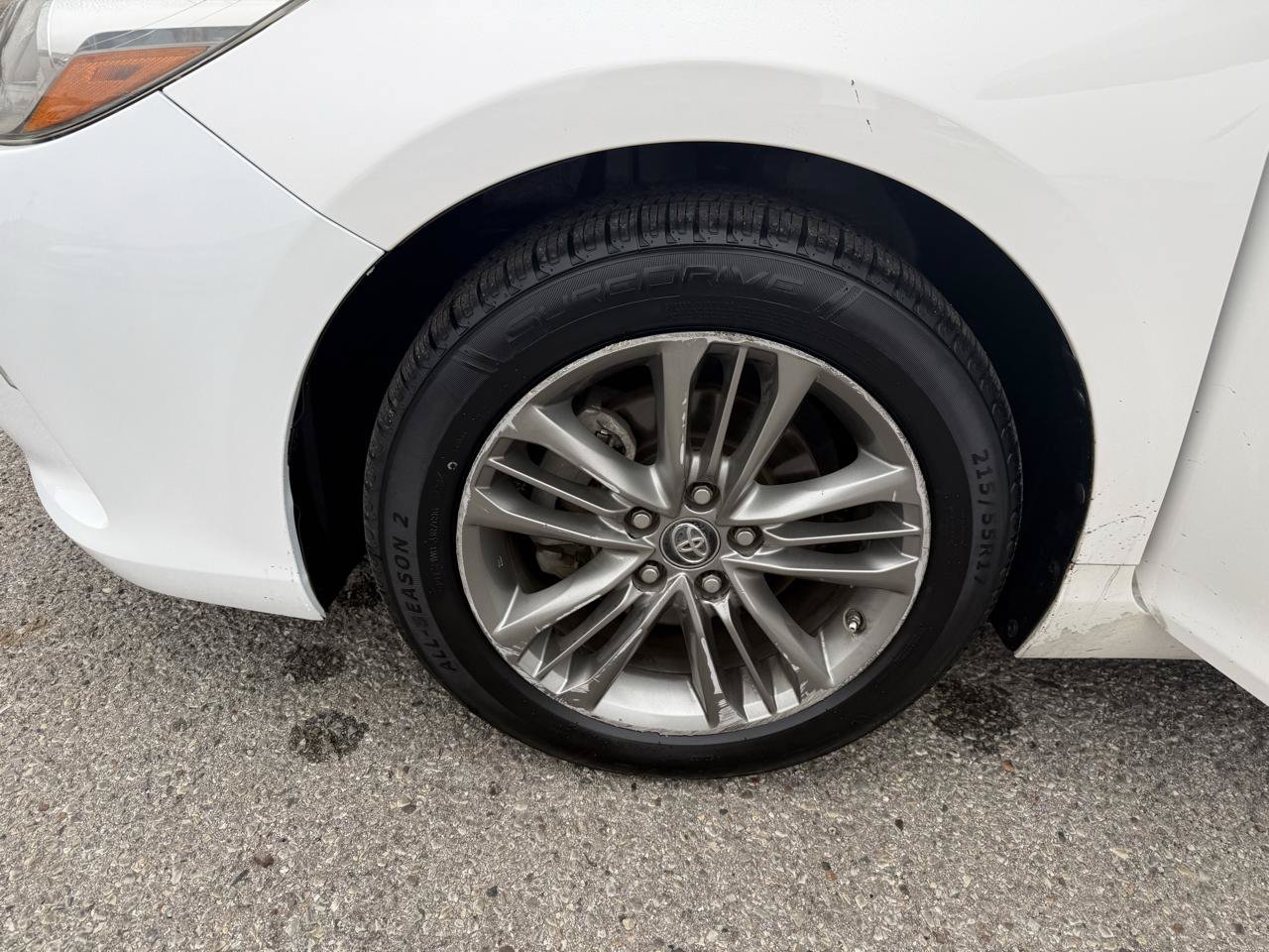 Used 2017 Toyota Camry SE w/ Moonroof Package FWD image 25