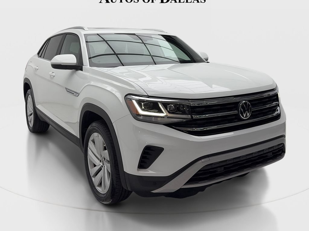 Used 2023 Volkswagen Atlas Cross Sport SE w/ Panoramic Sunroof Package FWD image 3