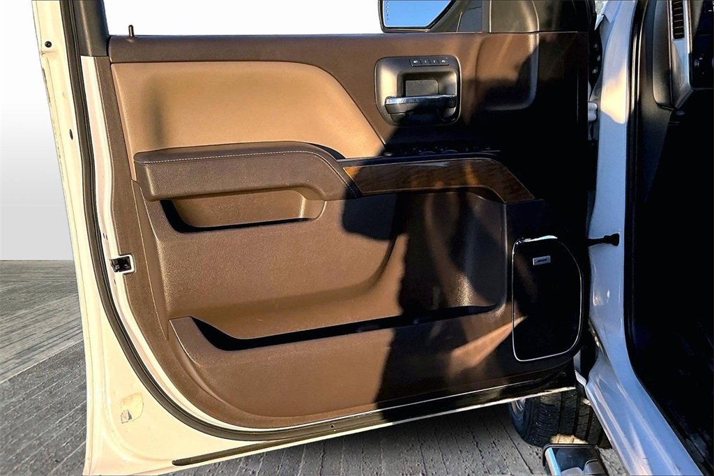 Used 2018 Chevrolet Silverado 1500 LTZ w/ Texas Edition image 18