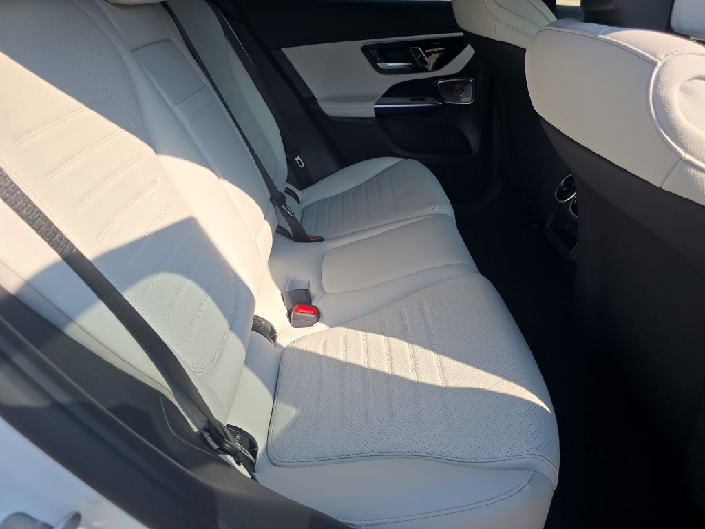 New 2027 Mercedes-Benz GLC 300 4MATIC image 21