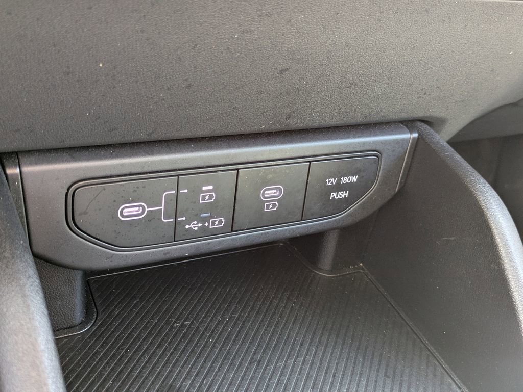 Used 2025 Kia K4 FWD image 13