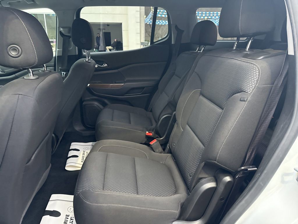 Used 2021 GMC Acadia SLE image 11