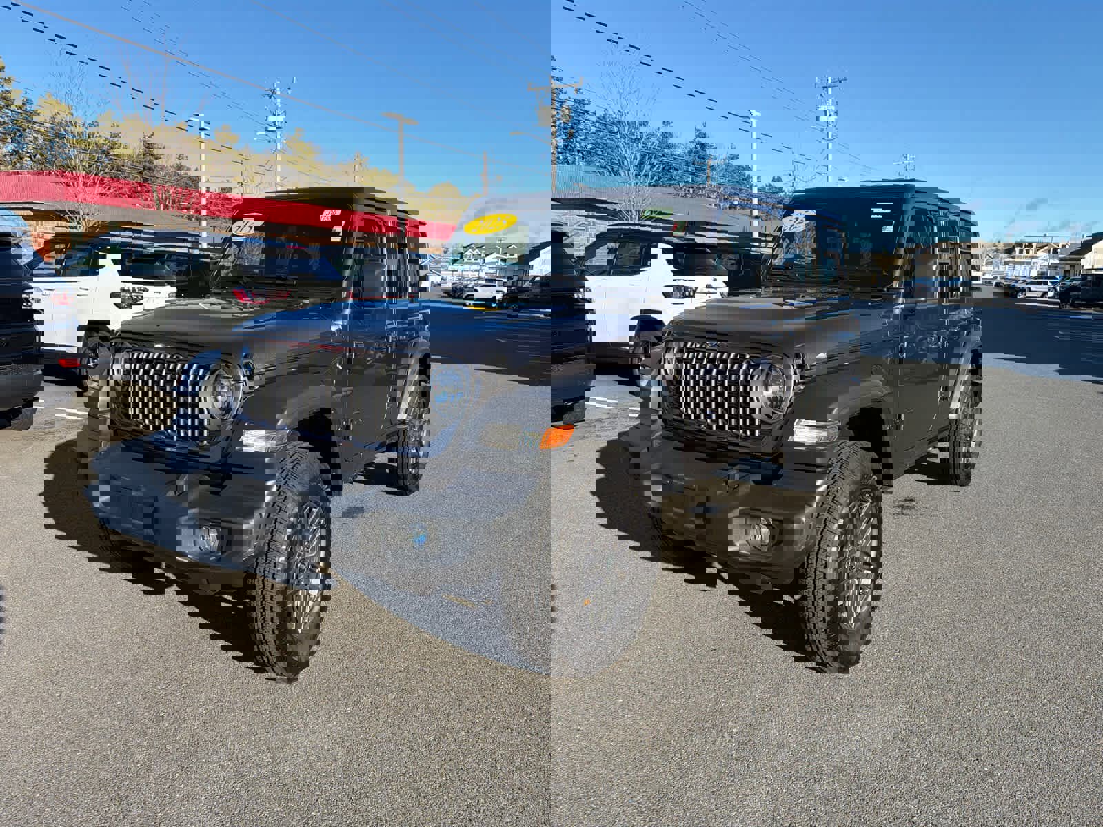 Used 2025 Jeep Wrangler Sport S image 16