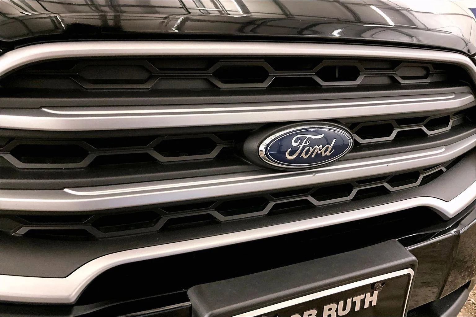 Used 2019 Ford EcoSport SE w/ SE Convenience Package image 29