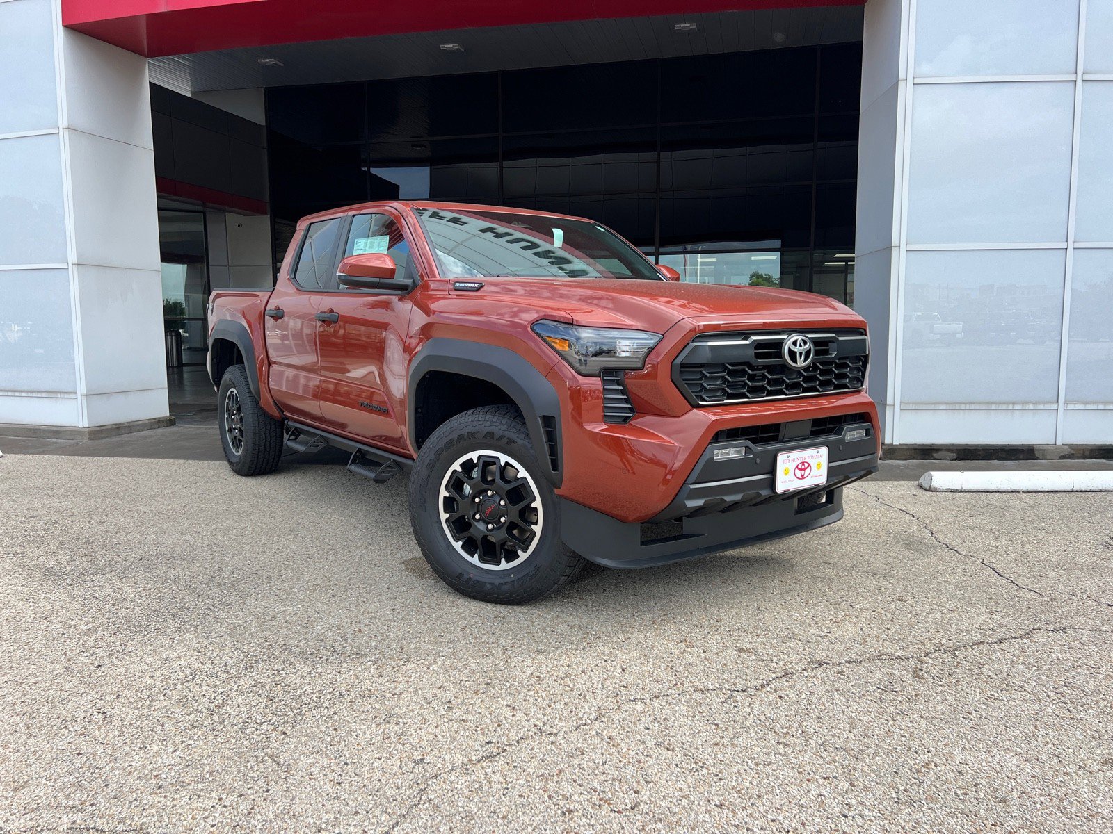 New 2025 Toyota Tacoma TRD Off-Road image 2