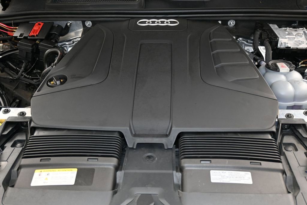 Used 2023 Audi Q7 2.0T Premium Plus w/ Premium Plus Package AWD/4WD image 44