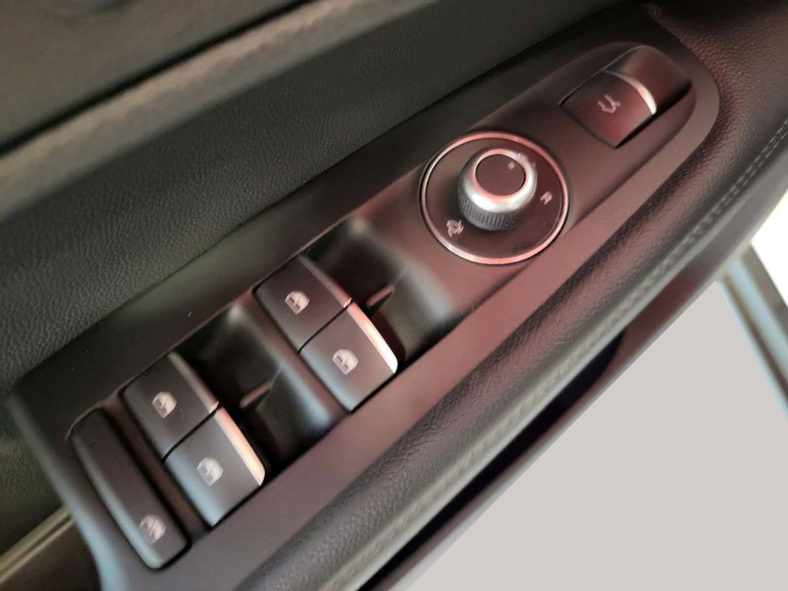 New 2025 Alfa Romeo Stelvio Sprint image 15