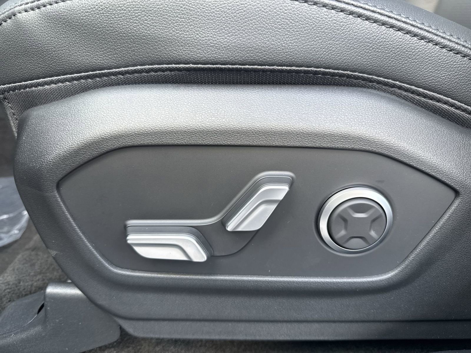 New 2026 Hyundai Santa Fe Limited image 15