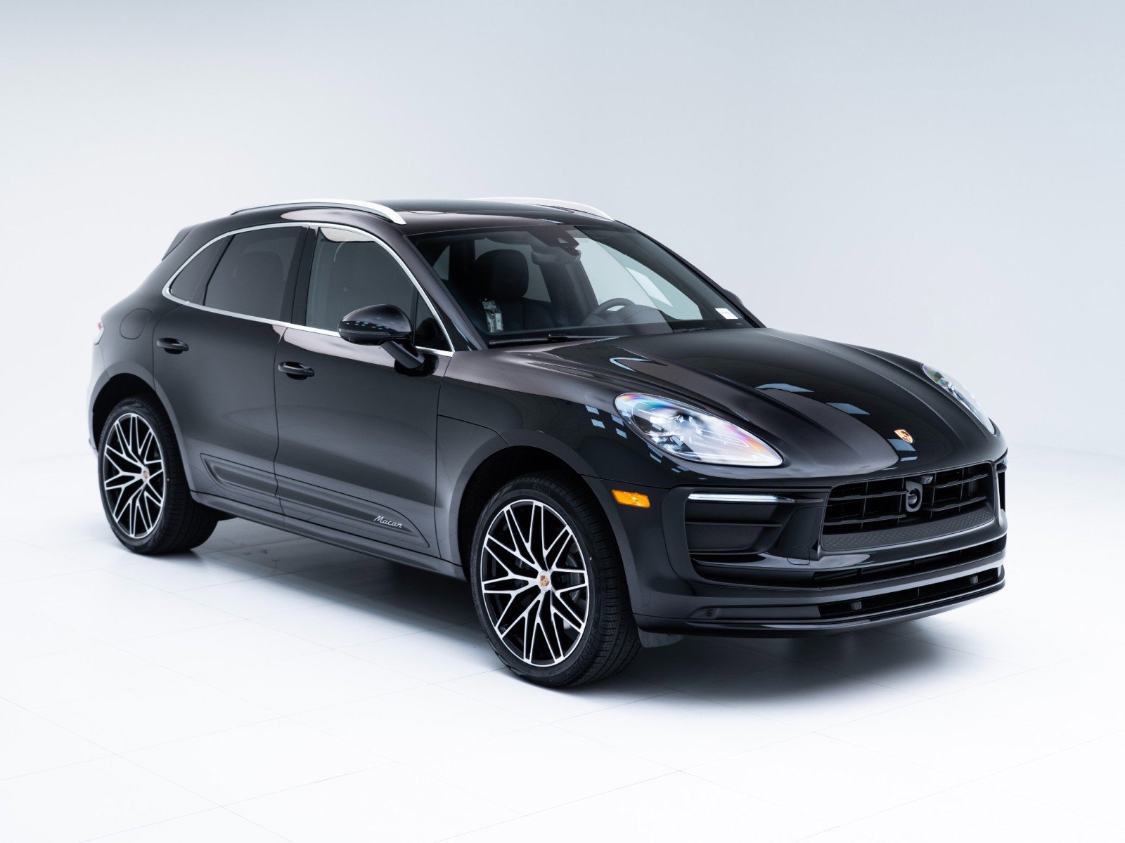 New 2026 Porsche Macan AWD/4WD image 7