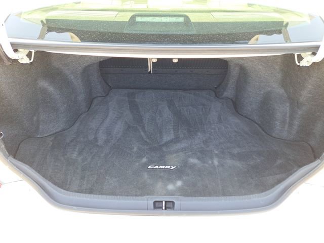 Used 2013 Toyota Camry XLE w/ Leather Pkg FWD image 28