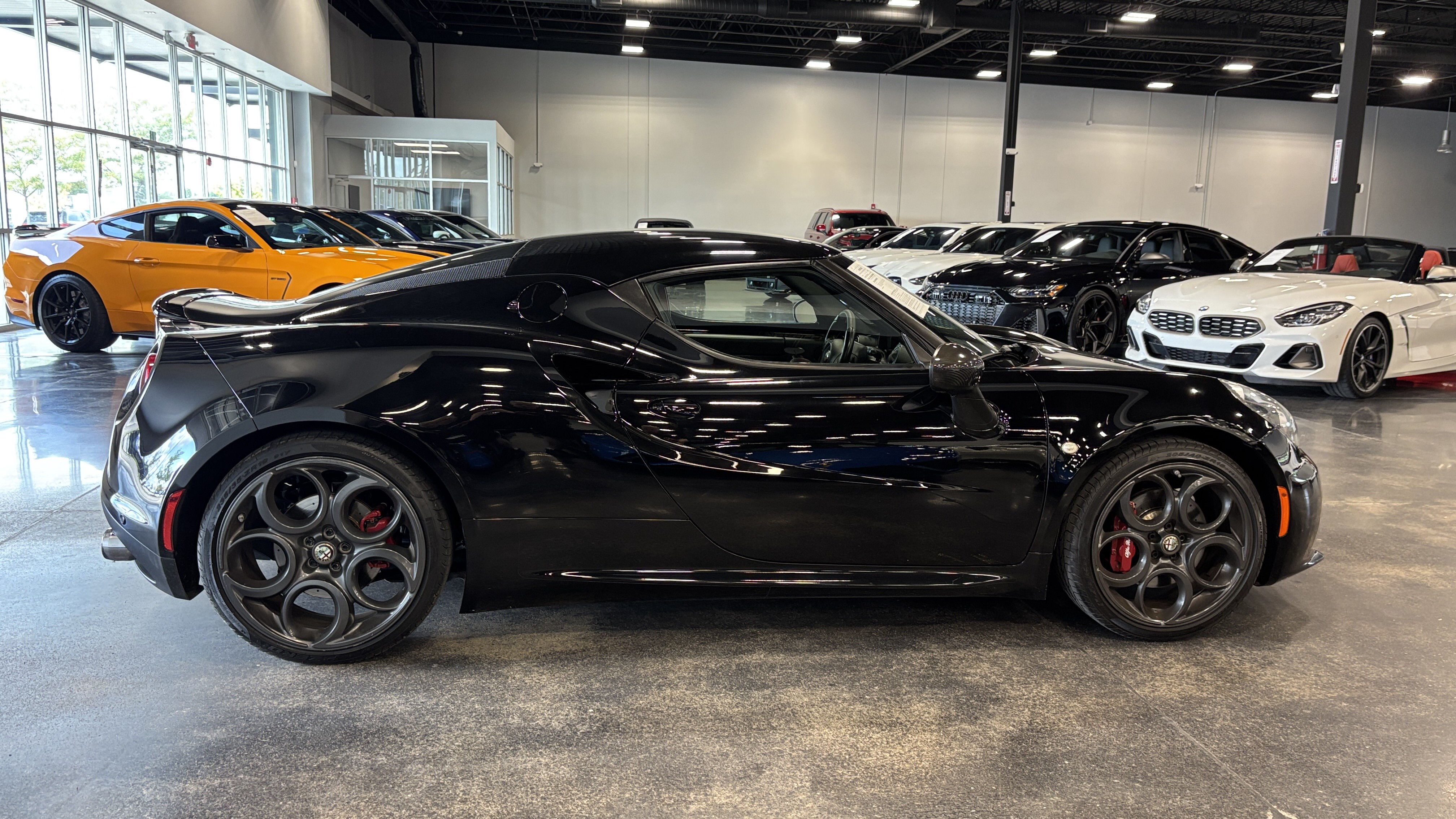 Used 2015 Alfa Romeo 4C Coupe w/ Leather Interior Group RWD image 4