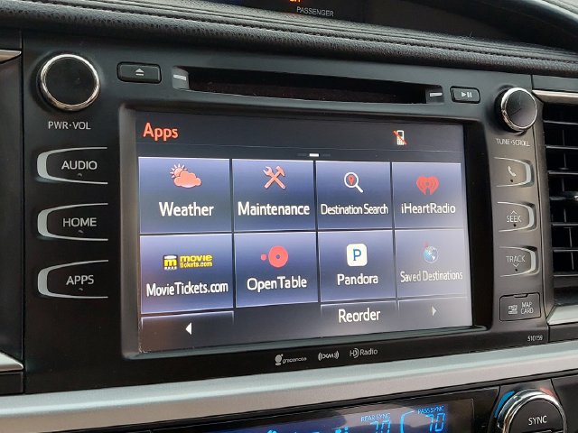 Used 2016 Toyota Highlander XLE AWD/4WD image 27