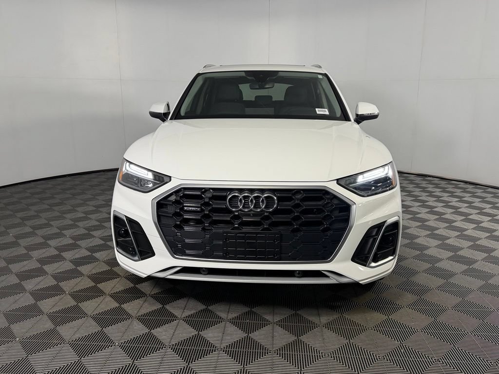 Used 2023 Audi Q5 2.0T Premium Plus w/ Premium Plus Package AWD/4WD image 4
