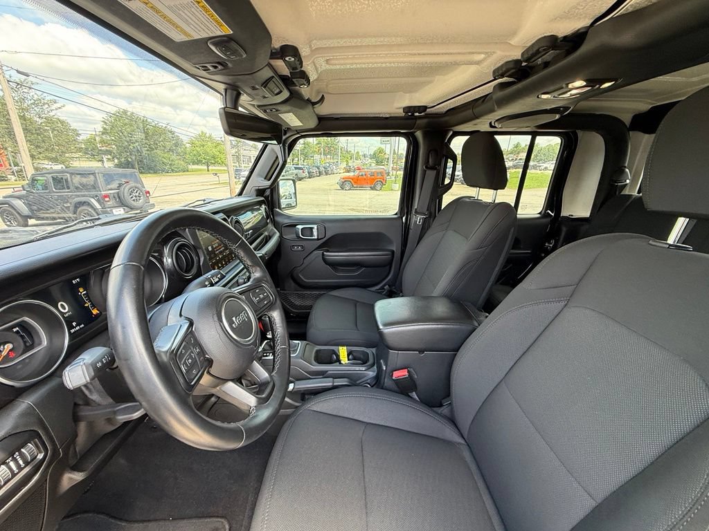 Used 2021 Jeep Gladiator Sport AWD/4WD image 13