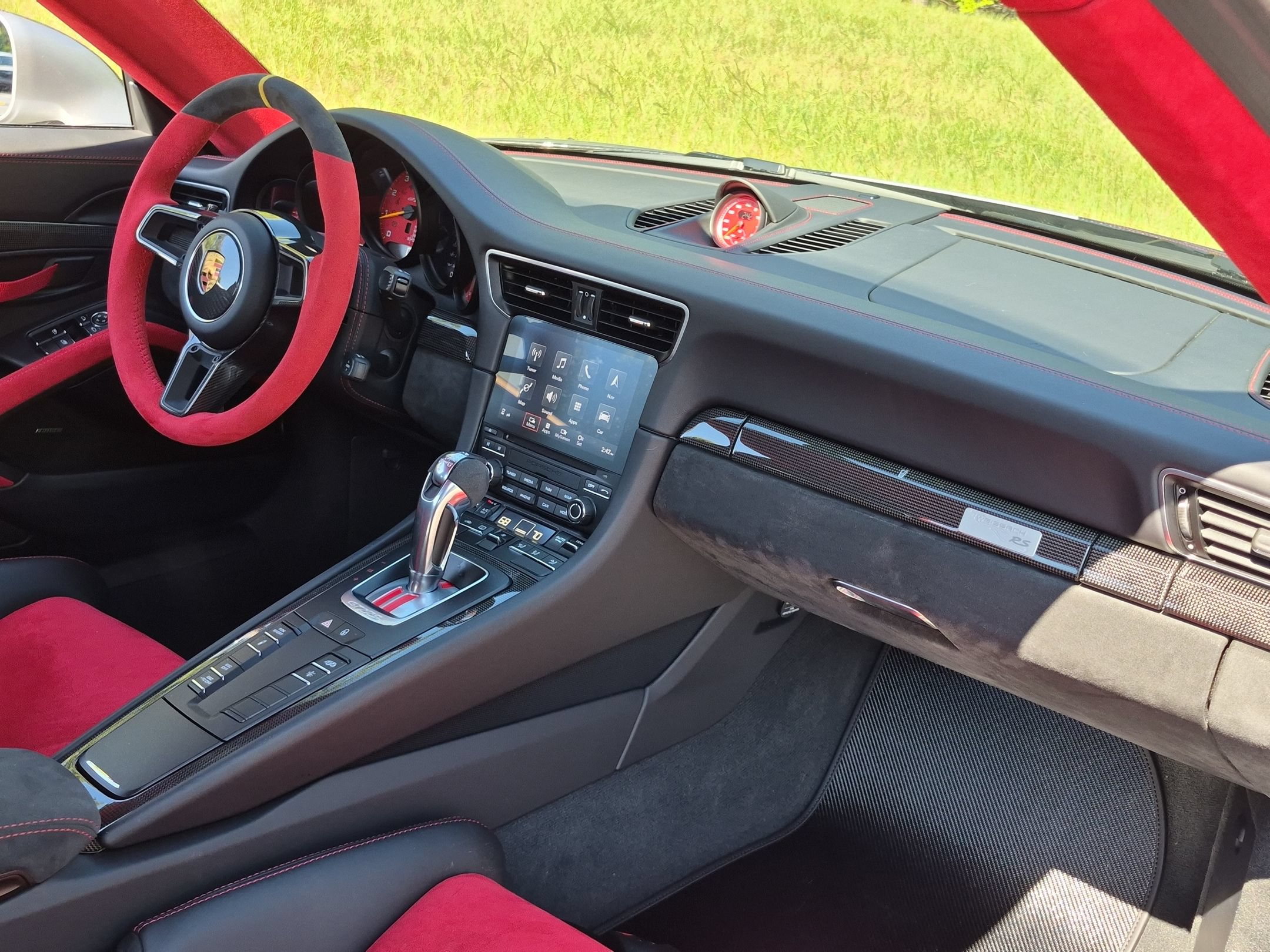 Certified 2018 Porsche 911 GT2 RS RWD image 22