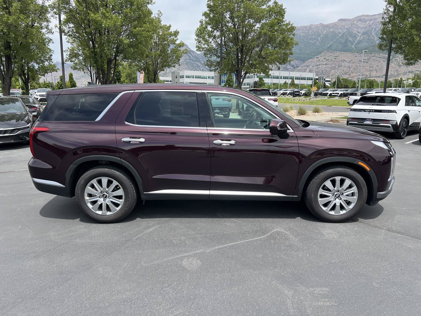 Certified 2023 Hyundai Palisade SE w/ Cargo Package AWD/4WD image 6