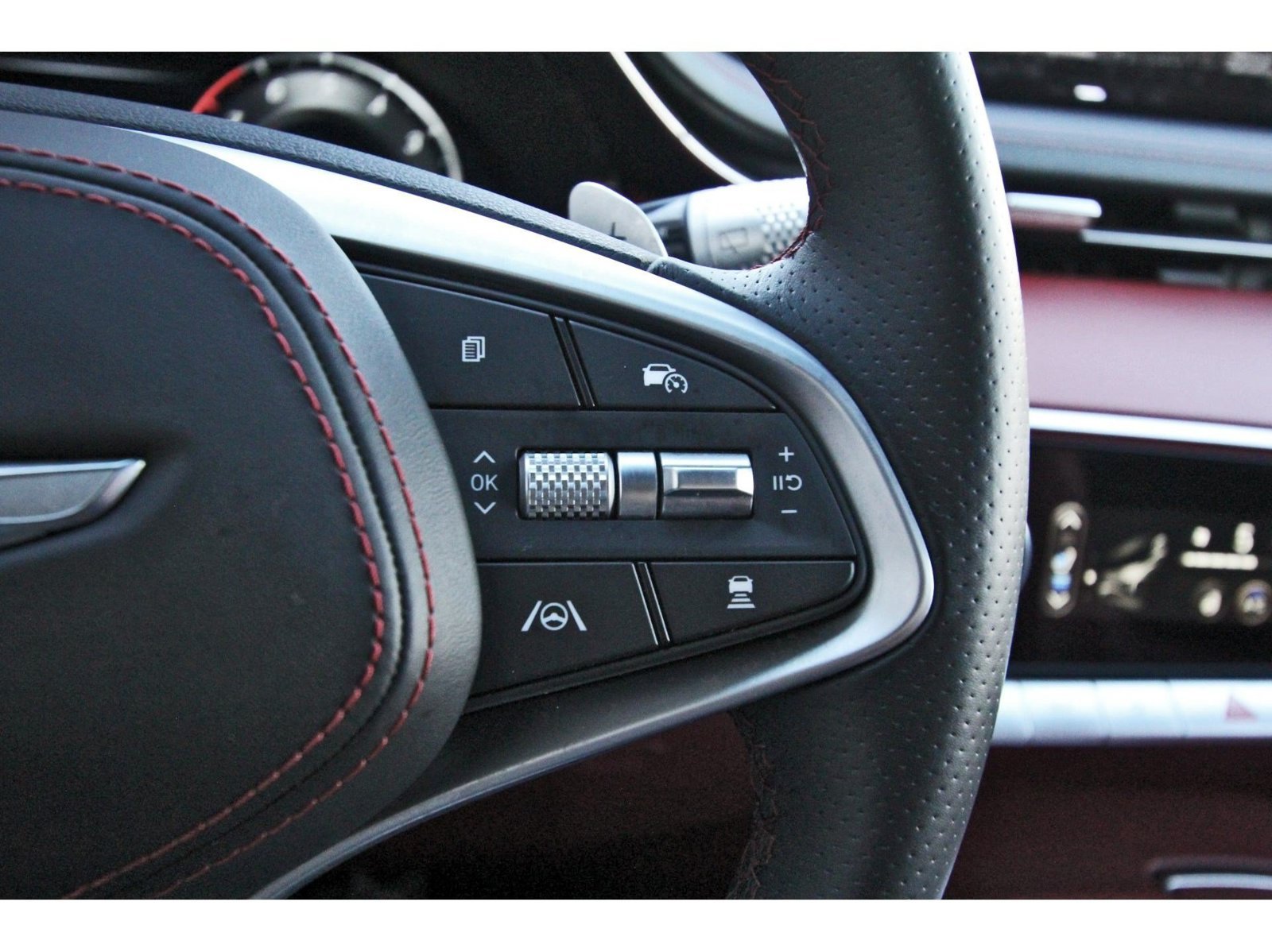 Used 2023 Genesis GV70 2.5T w/ Sport Prestige Package AWD/4WD image 18