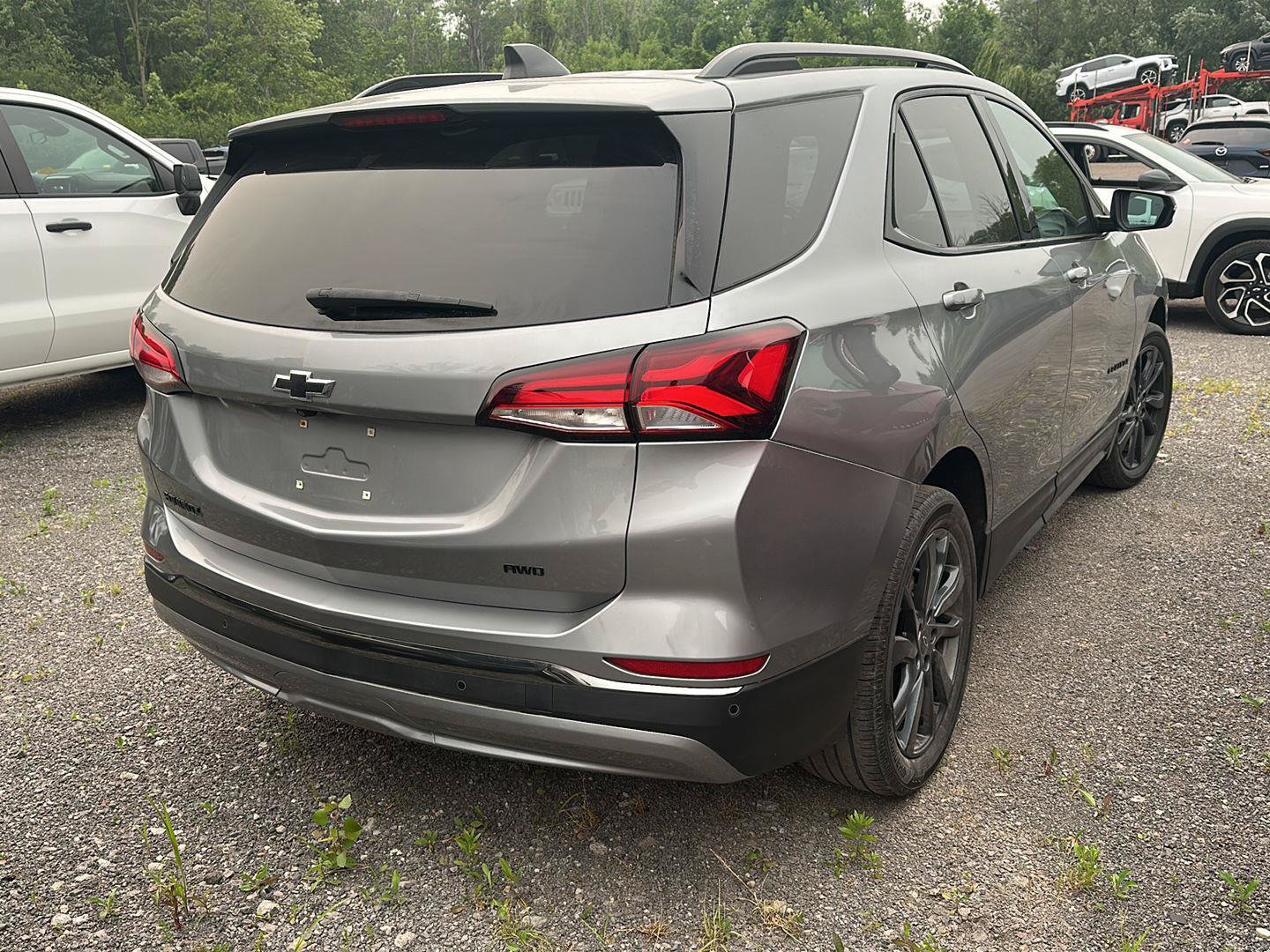 Used 2024 Chevrolet Equinox RS w/ RS Leather Package AWD/4WD image 2