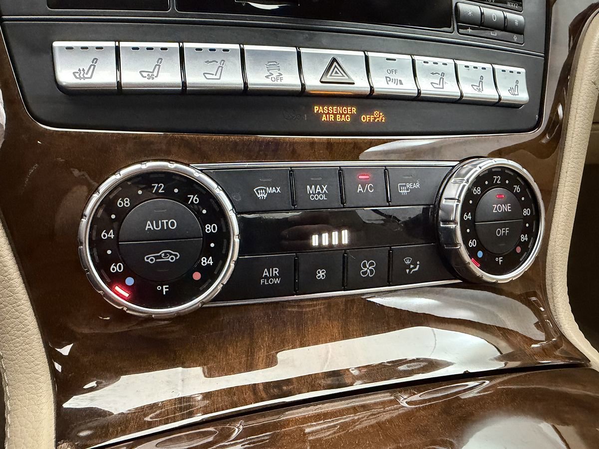 Used 2013 Mercedes-Benz SL 550 image 35
